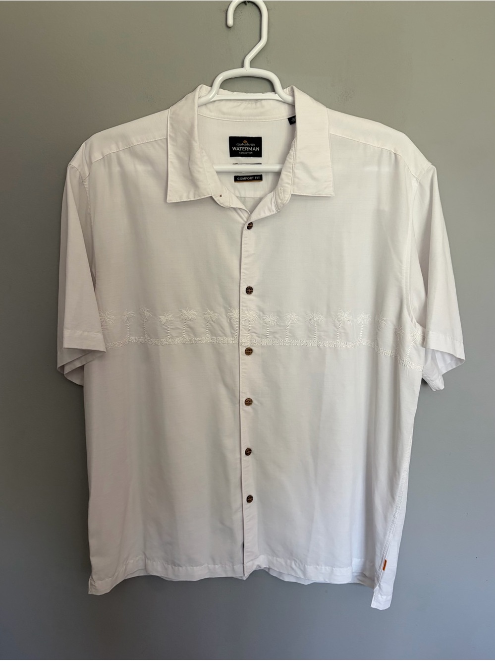 Quicksilver Shirt Men's XXL White Button Up  Waterman Tahiti Palms Comfort Fit